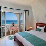 Esmeralda Villa *