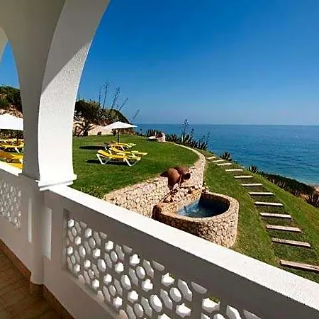 Esmeralda Villa