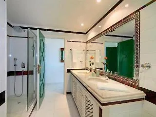 Villa Esmeralda *