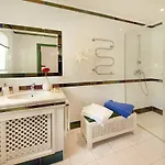 Esmeralda Villa Lagos